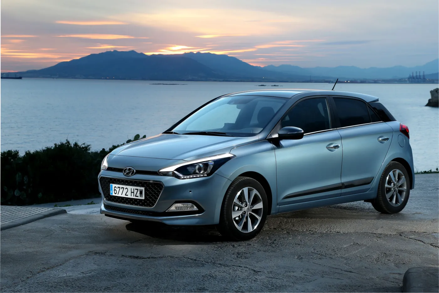 7561925-hyundai-i20.jpg