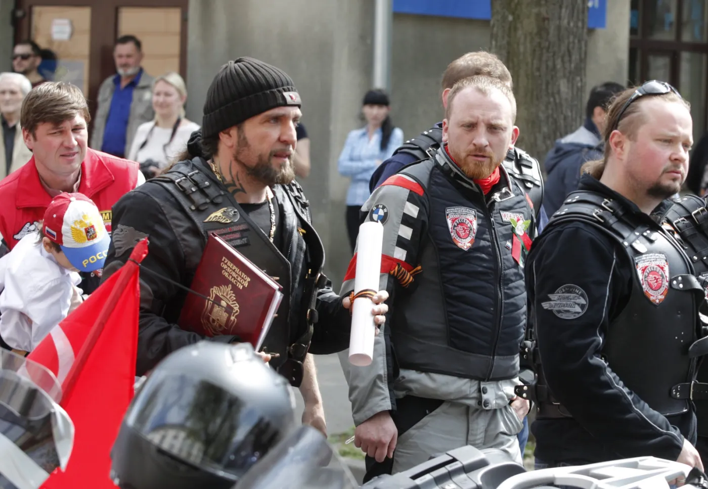 Niemiecki "Der Spiegel”: Nocne Wilki trzeba było wpuścić