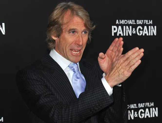 7457033-michael-bay.jpg