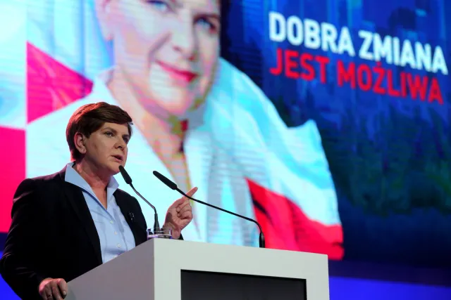 Szydło prezentuje na Śląsku program PiS i przedstawia twarde wyliczenia