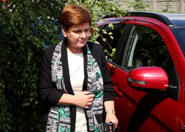 Szydło bije w Kopacz. "Jadę do poszkodowanych przez burze, premier też powinna"