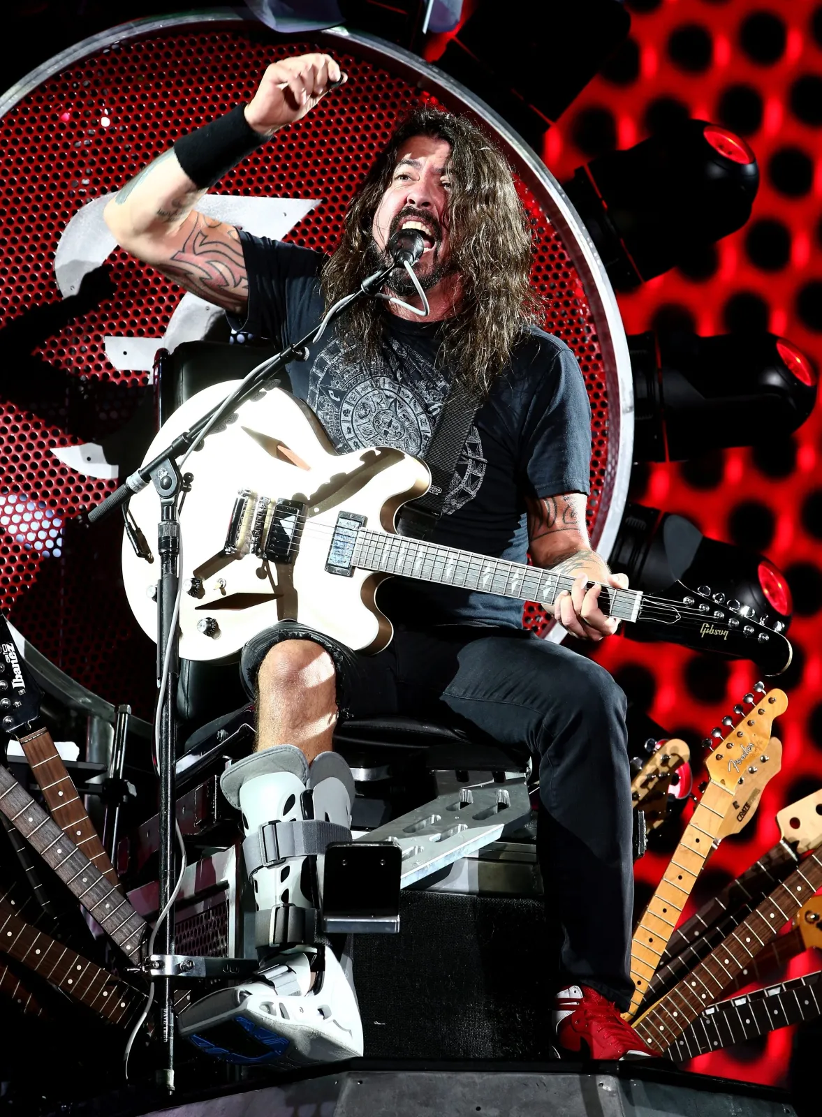 8017849-dave-grohl.jpg