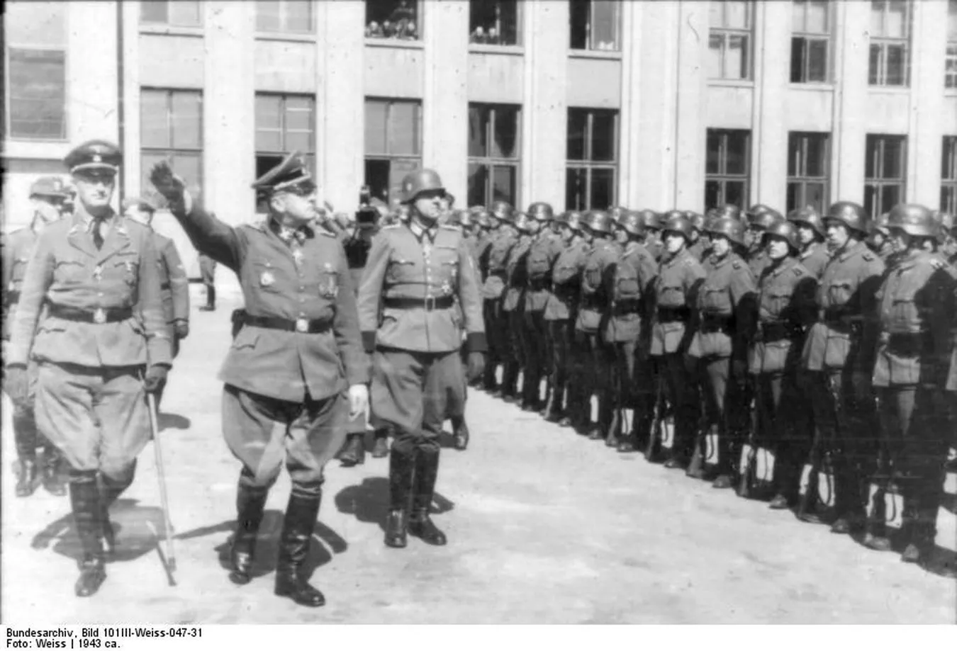 6625896-kaci-warszawy-erich-von-dem-bach-zelewski.jpg