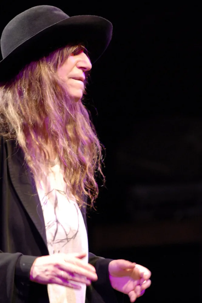 8065216-patti-smith.jpg