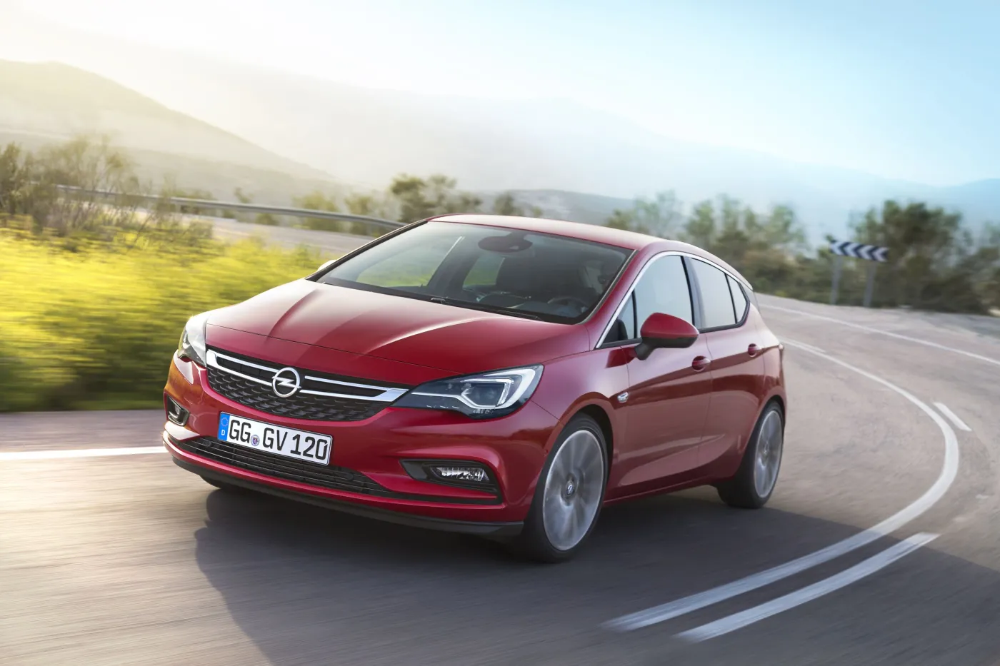 7831835-opel-astra.jpg