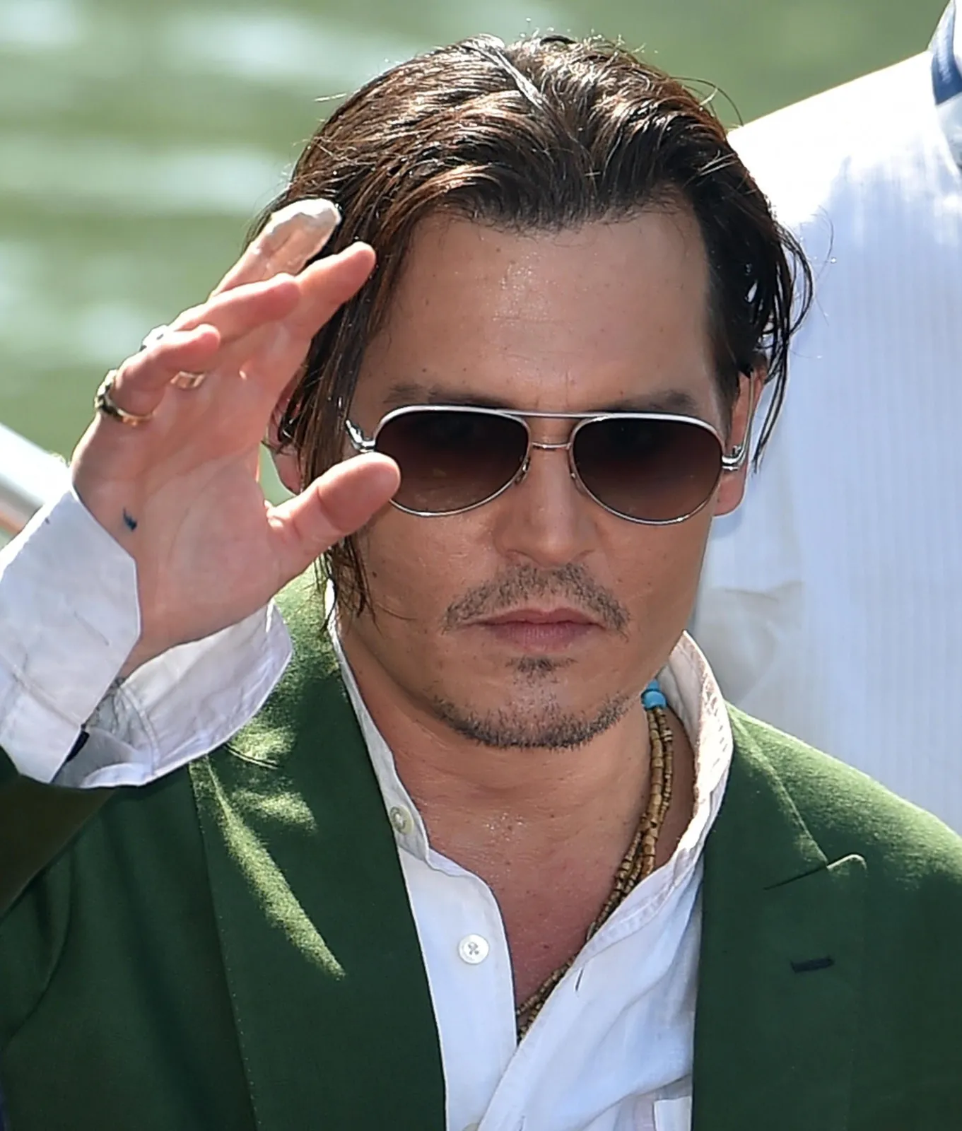 8170751-johnny-depp.jpg