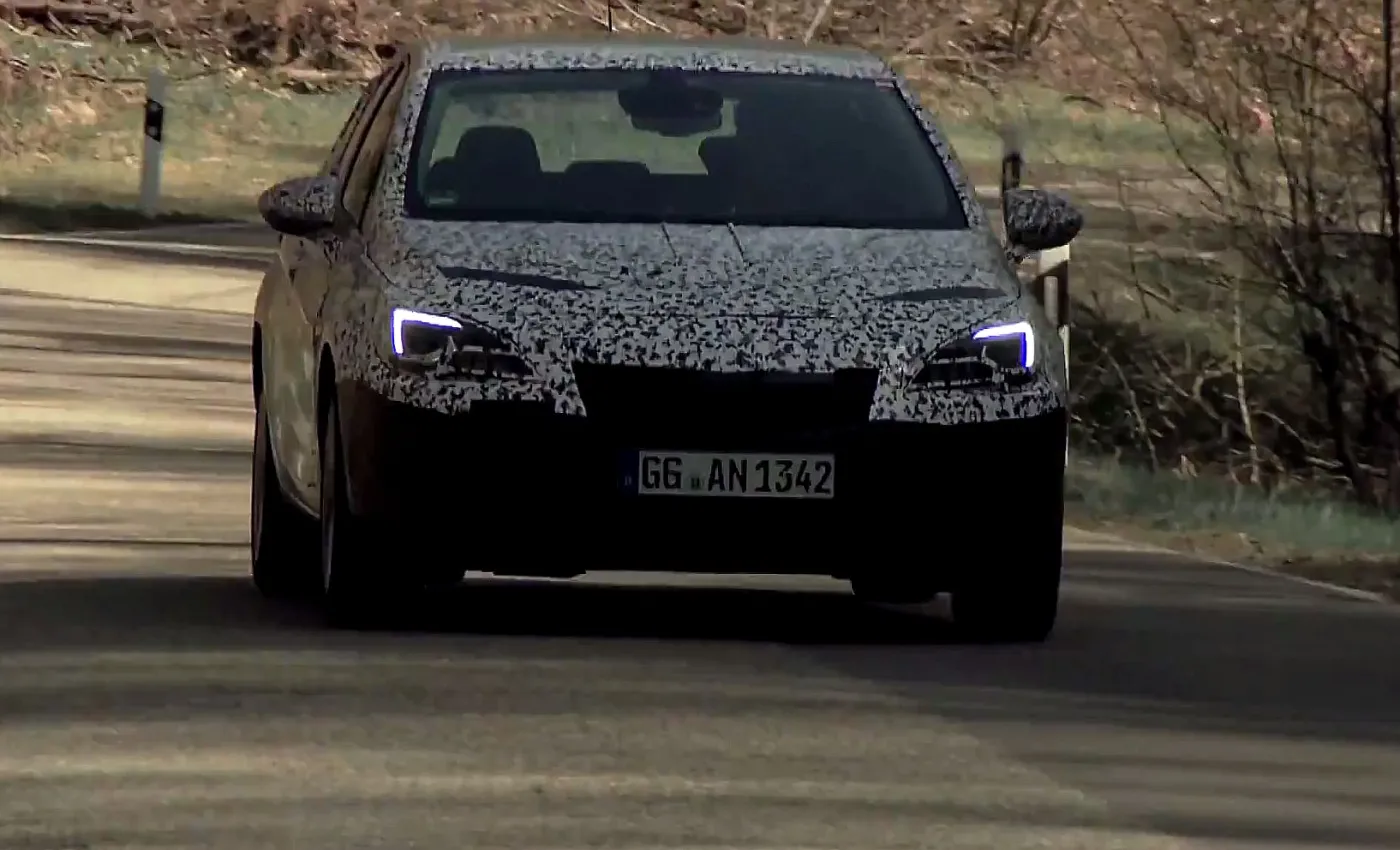 7735035-opel-astra.jpg