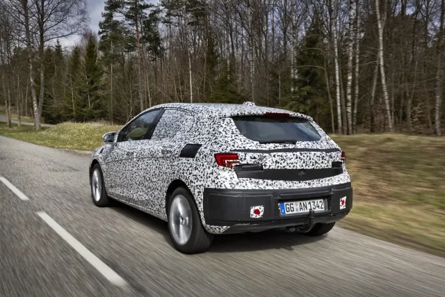 7736761-opel-astra.jpg