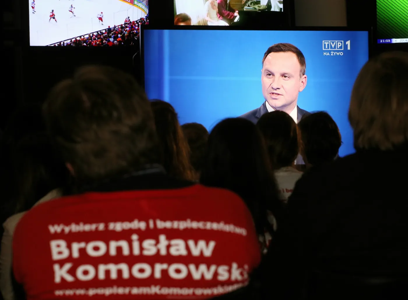 Andrzej Duda w czasie debaty prezydenckiej w TVP