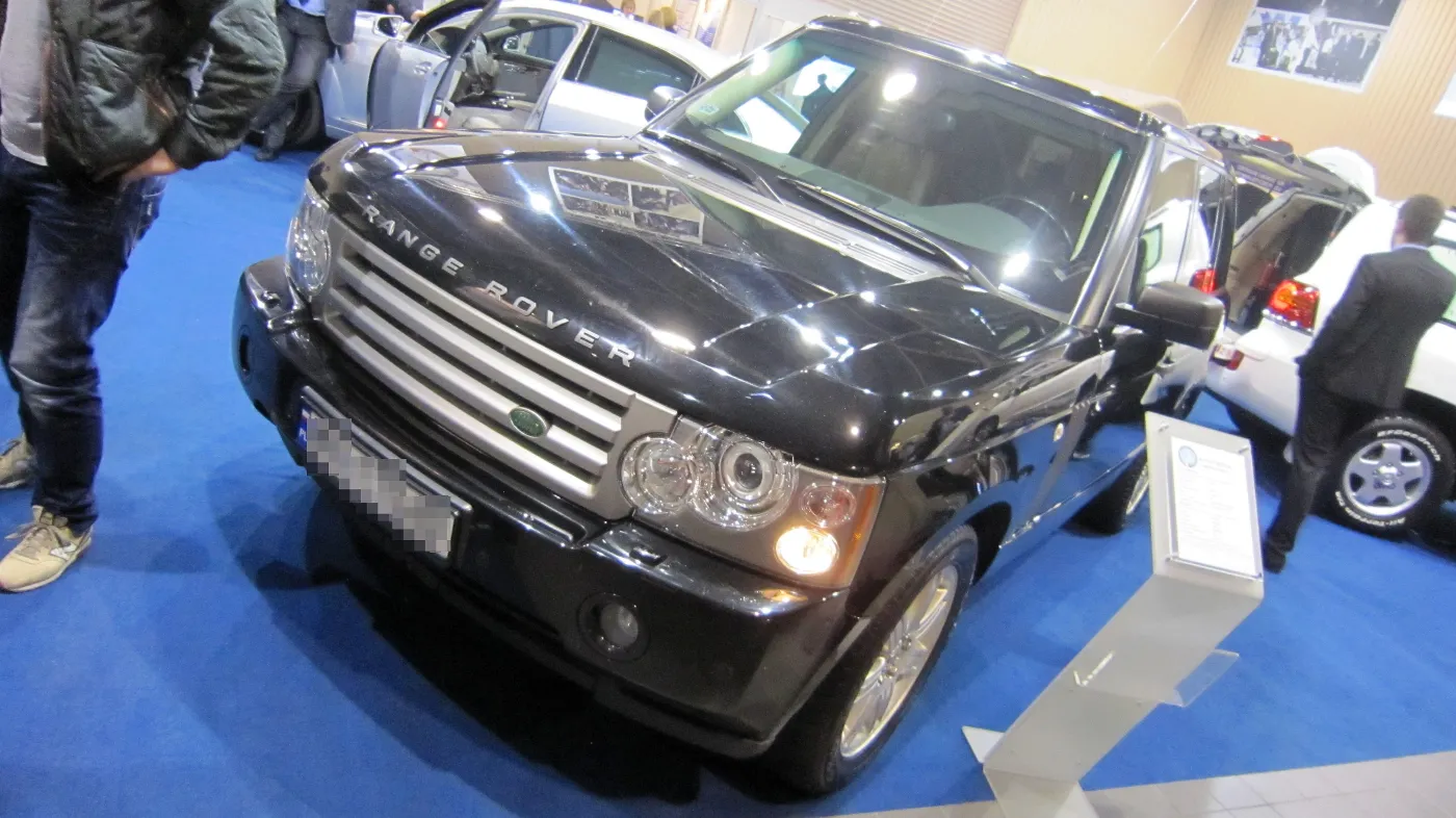7675598-range-rover.jpg