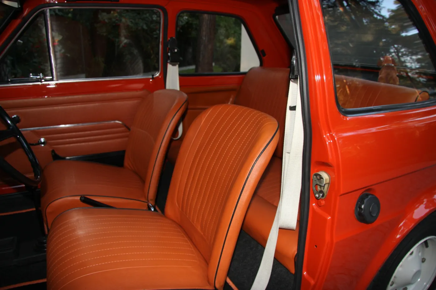 7838712-fiat-126p.jpeg