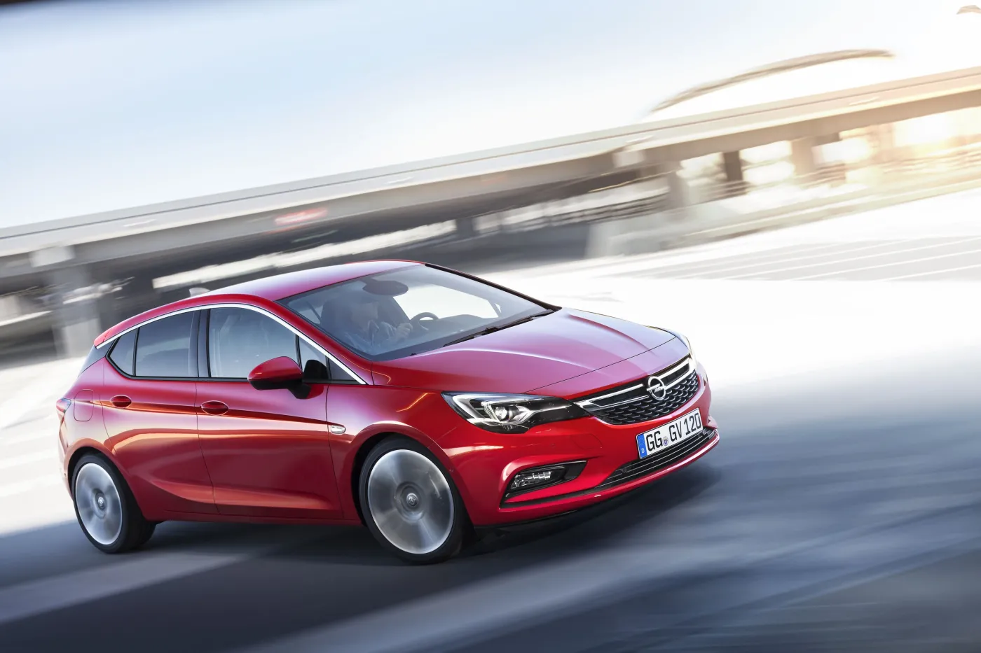 7832075-opel-astra.jpg