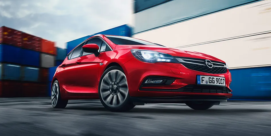 7881441-opel-astra.jpg
