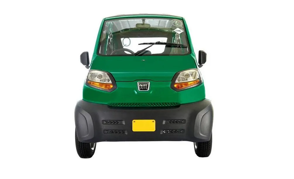 8363511-bajaj-qute.jpg