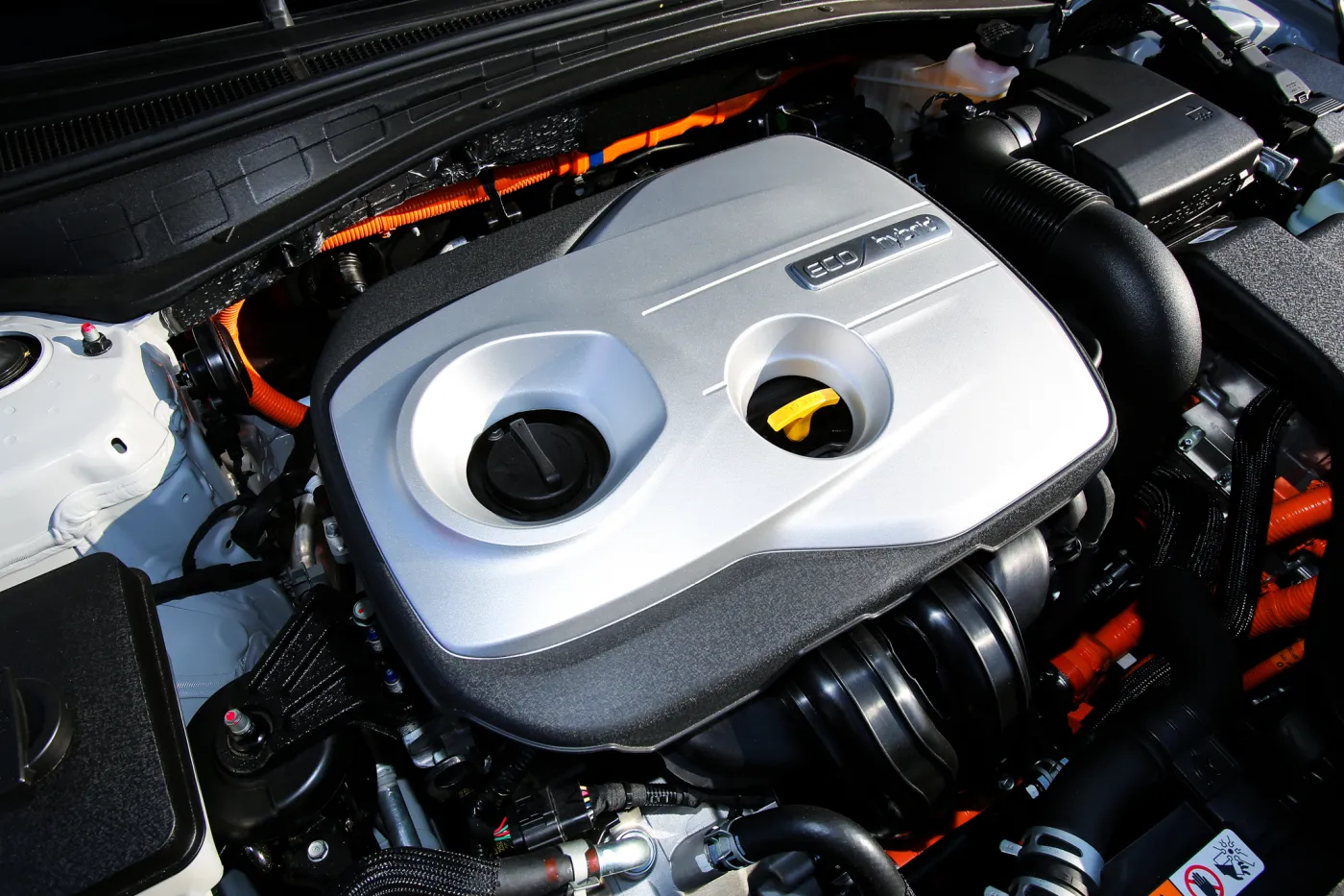 Kia wprowadza na rynek nową limuzynę, która bije rywali napędem i zasięgiem. MAMY ZDJĘCIA