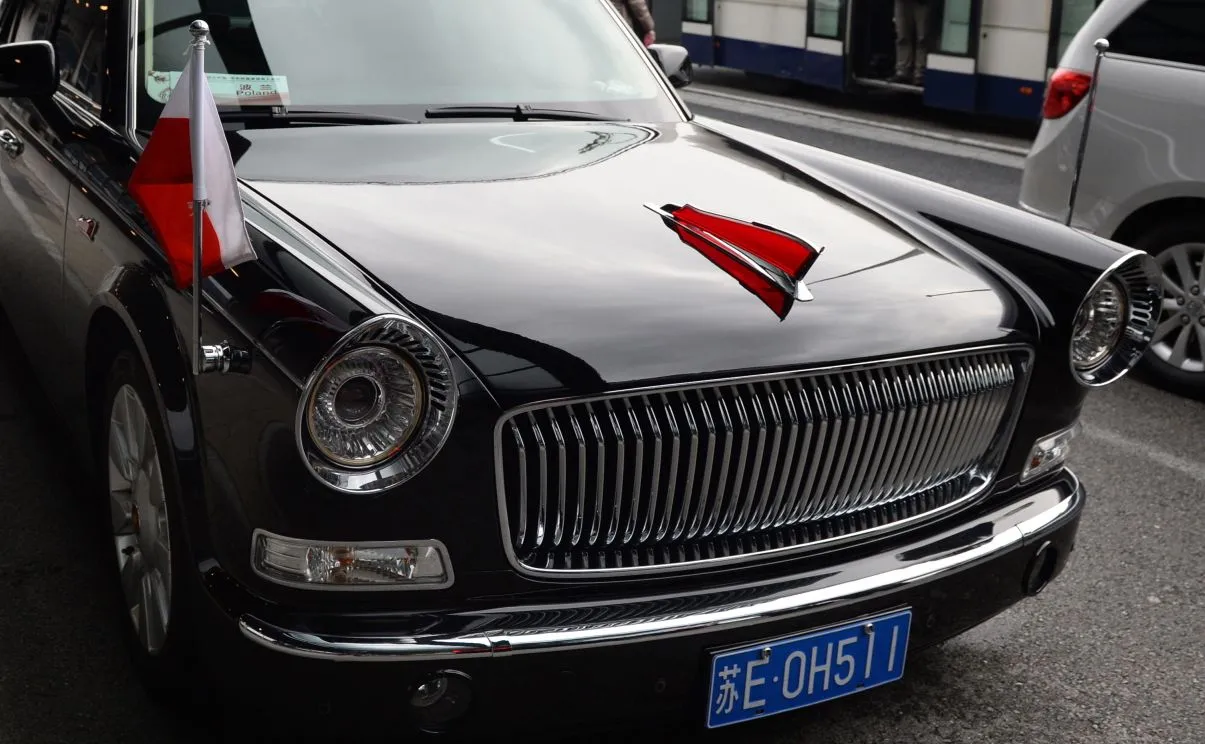 8477006-hongqi-l5.jpg
