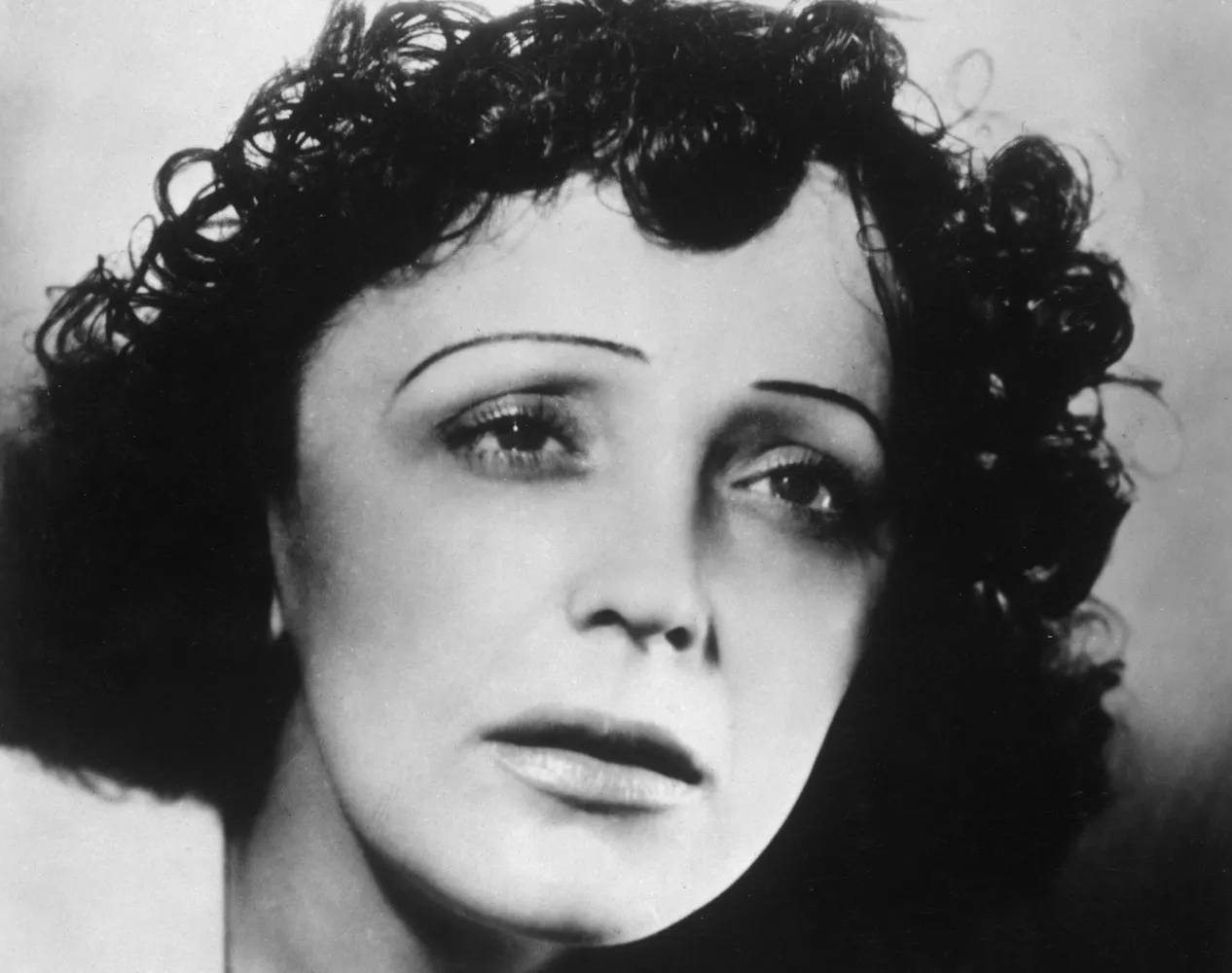 8527955-edith-piaf.jpg