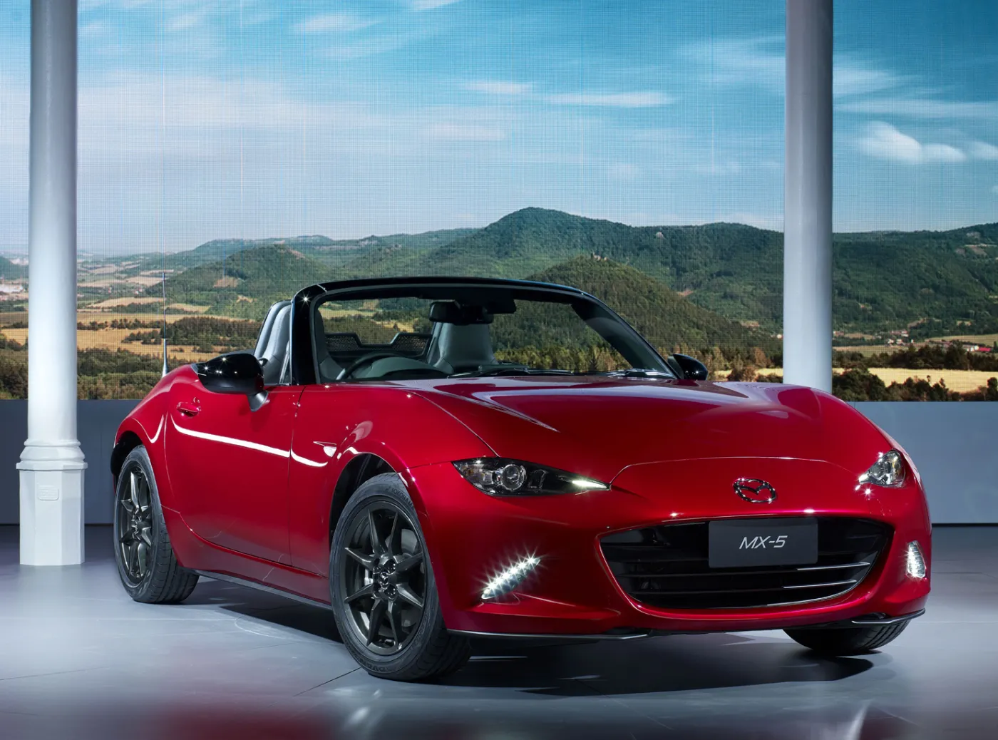 6755443-mazda-mx-5.jpg