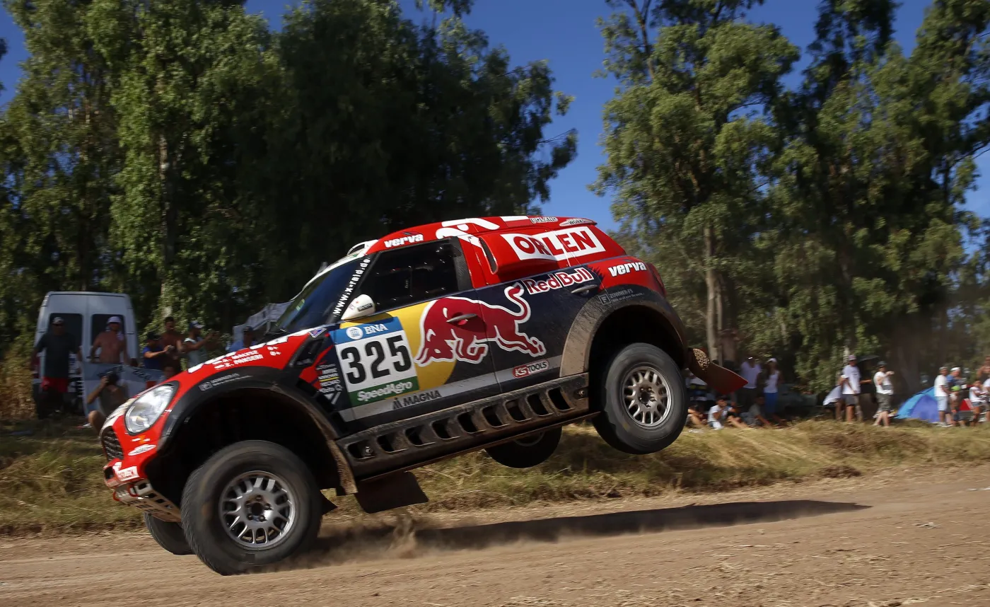 Rajd Dakar: Małysz i Sonik zatrzymani przez deszcz. Pierwszy etap odwołany. WIDEO