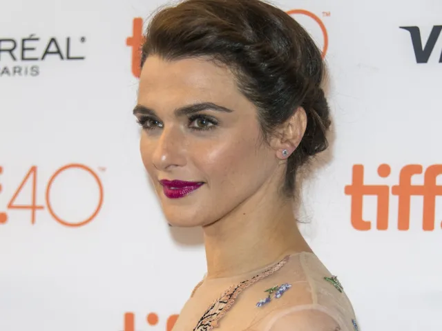 Przyszła wiosna? Nie, to Rachel Weisz stawia na "Młodość" [ZDJĘCIA]