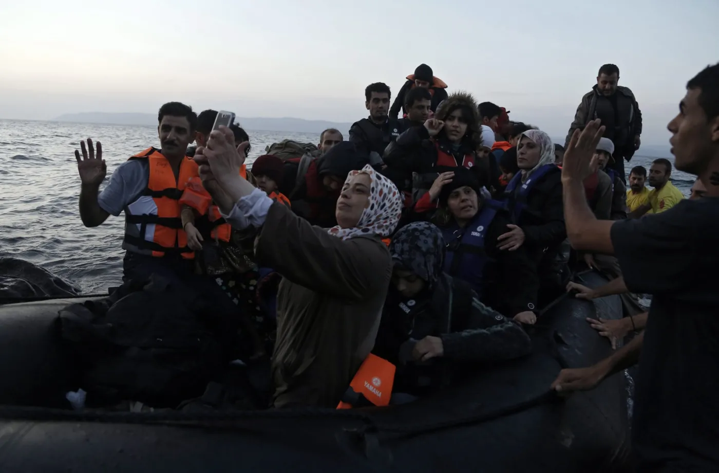 Ruszyło rozdzielanie imigrantów pomiędzy kraje UE. Pierwsza grupa wyjechała z Włoch do Szwecji