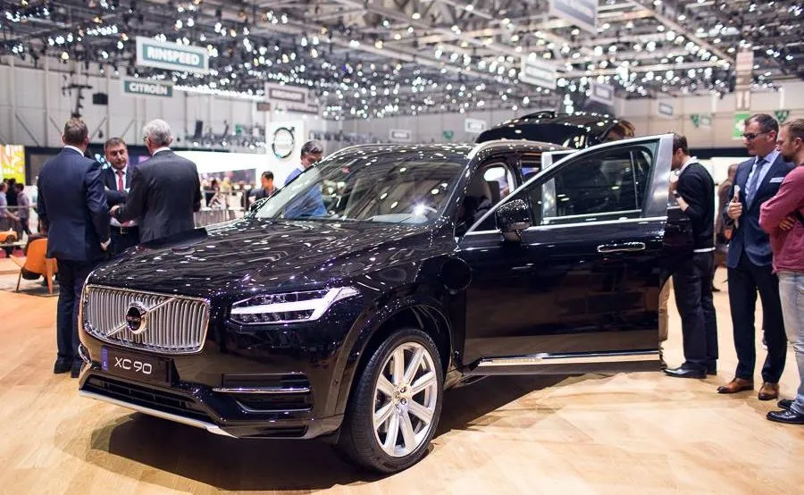 8799623-volvo-xc90.jpg