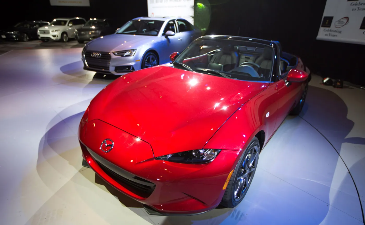 8880294-mazda-mx-5.jpg