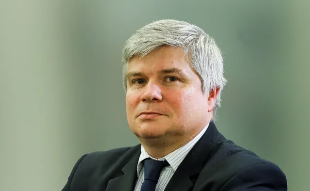 Utrata zasilania, wybuch, trotyl... Maciej Lasek odpowiada na zarzuty komisji Macierewicza [ROZMOWA]