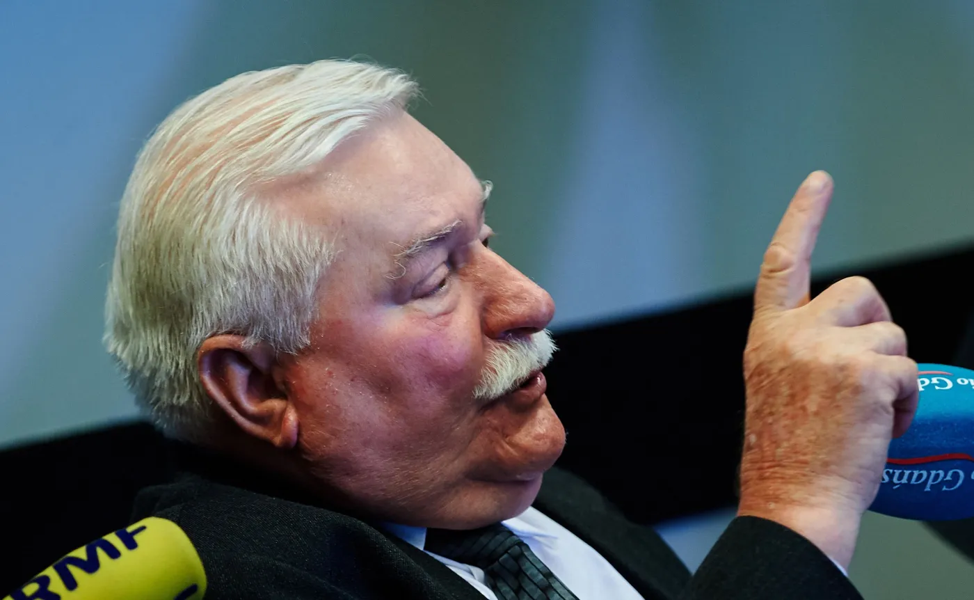 Lech Wałęsa o rządzie PiS: Trzeba będzie podjąć męską decyzję i usunąć tych ludzi