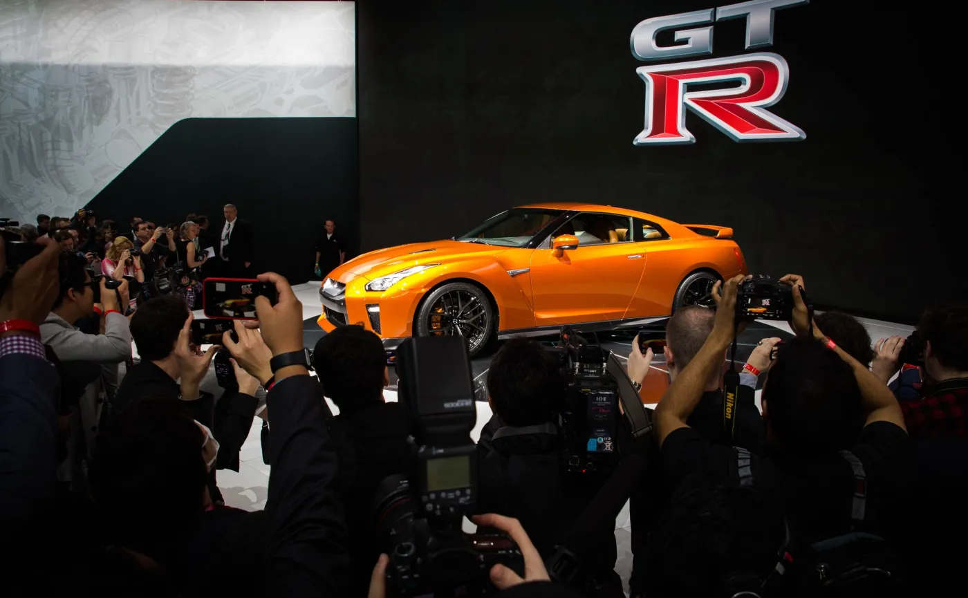 8868702-nissan-gt-r.jpg