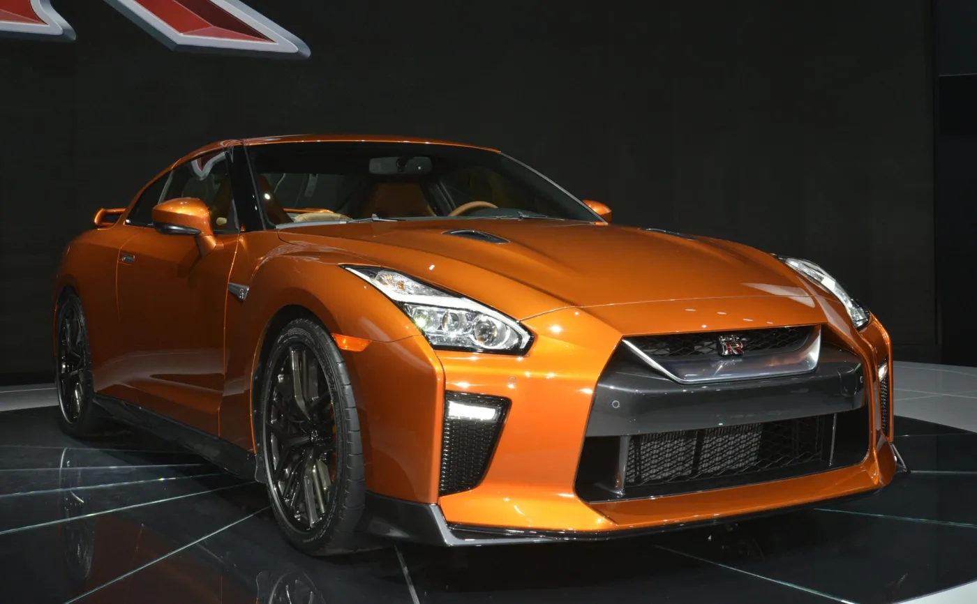 8869235-nissan-gt-r.jpg