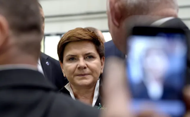 Kto powinien być premierem? Szydło lepsza od Kaczyńskiego, Kukiza i Petru [SONDAŻ]