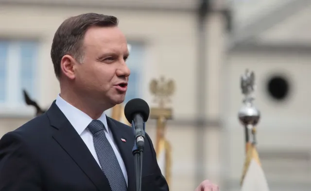 Co Duda nocami robi w mediach społecznościowych? Rzecznik prezydenta tłumaczy