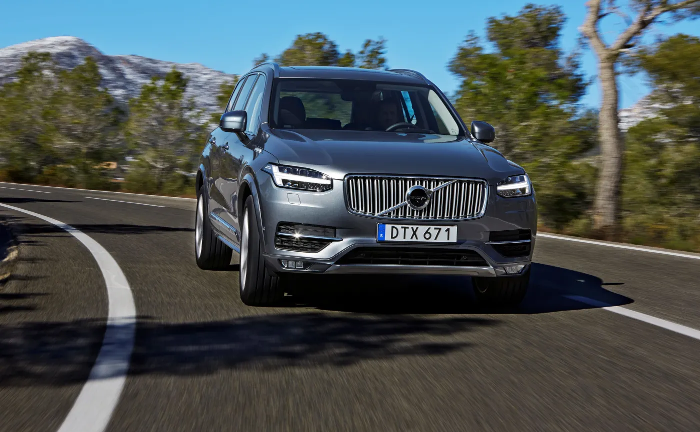 8635039-volvo-xc90.jpg