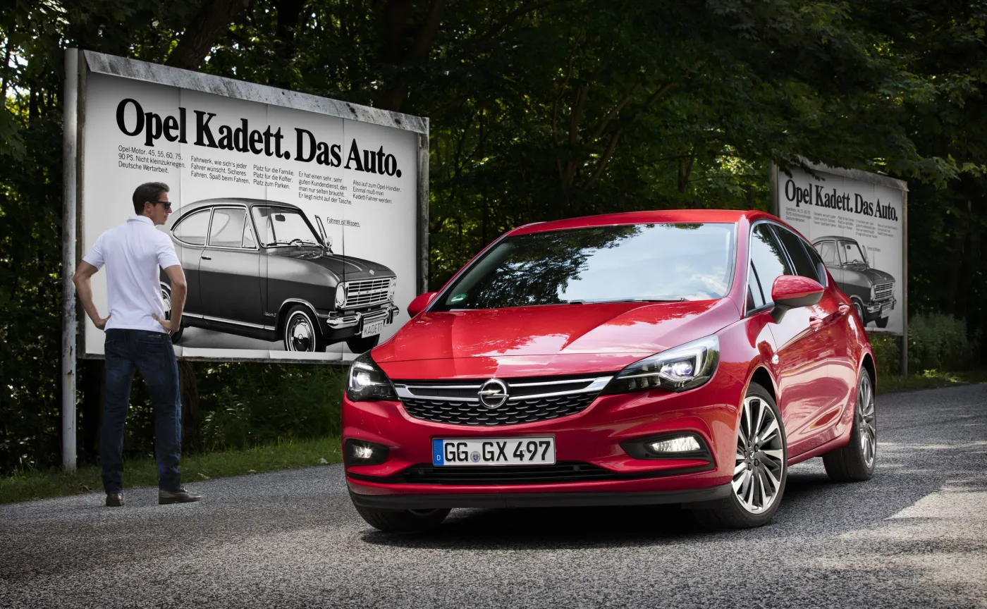 8510796-opel-astra.jpg