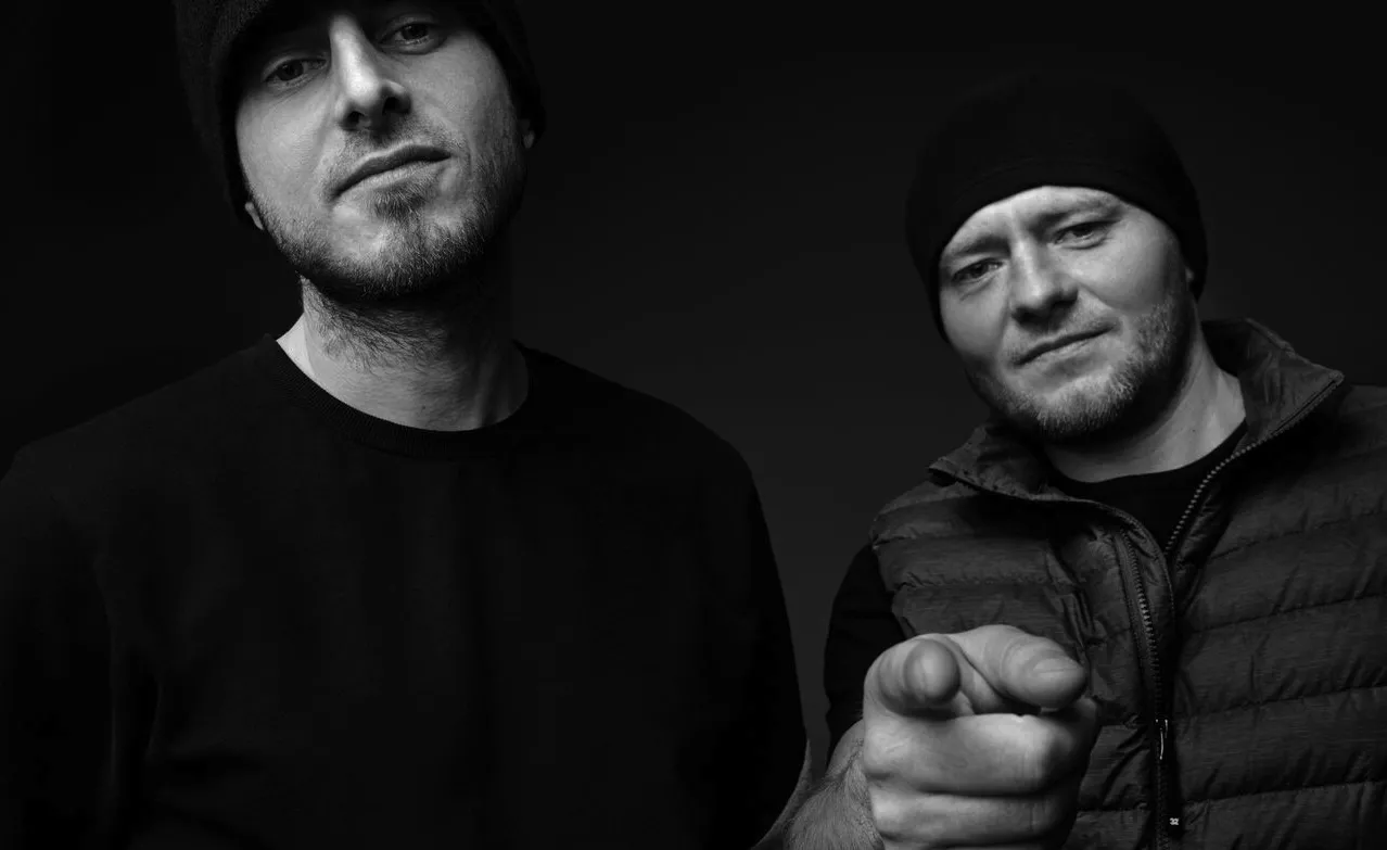 Kaliber 44 z psychorapu do melodii. RECENZJA albumu "Ułamek tarcia"