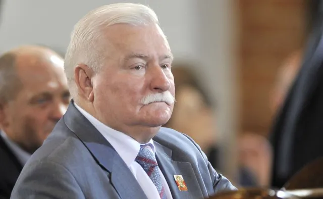 Lech Wałęsa w RMF FM: Tak bezczelnie kłamać, jak premier, potrafią tylko niektórzy