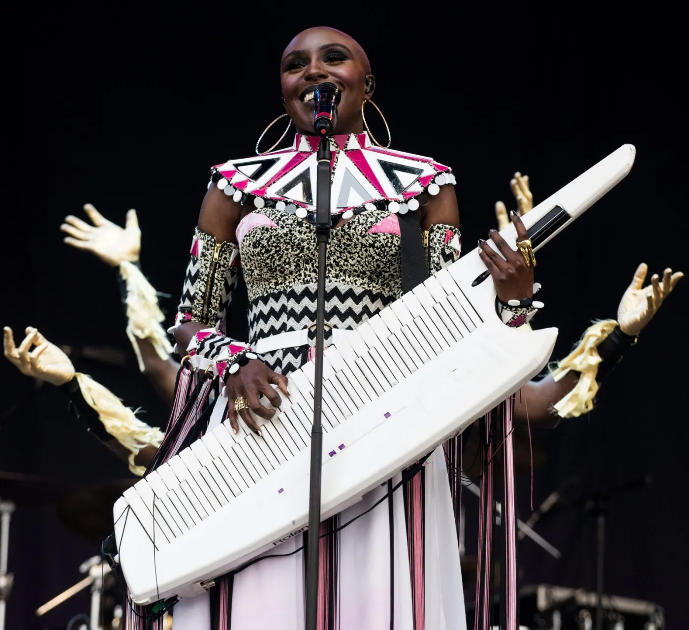 9221021-laura-mvula.jpg