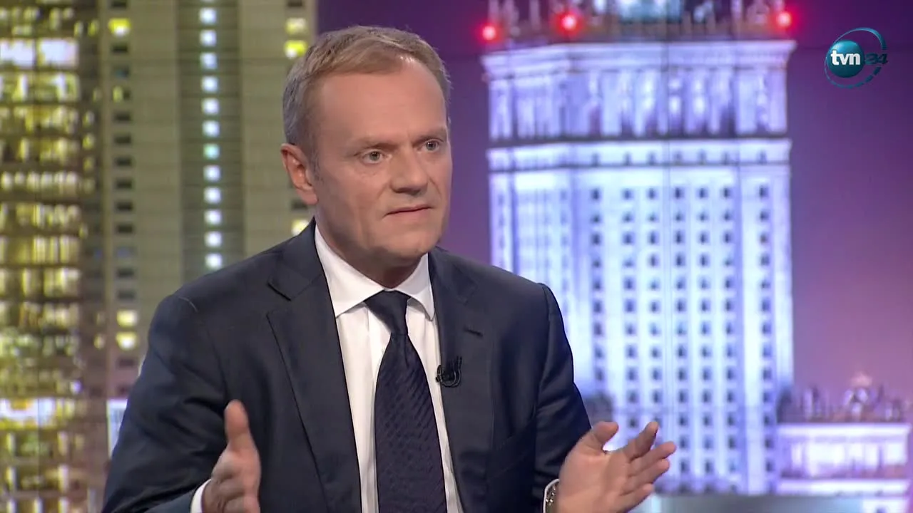 Tusk mówi o "odejściu Polski od klasycznej wersji demokracji"