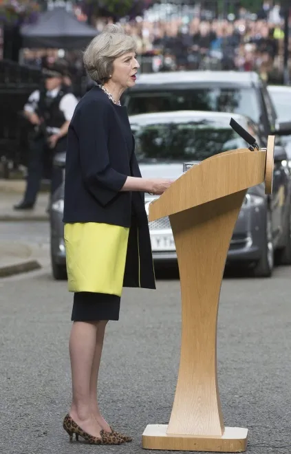 9289348-theresa-may.jpg