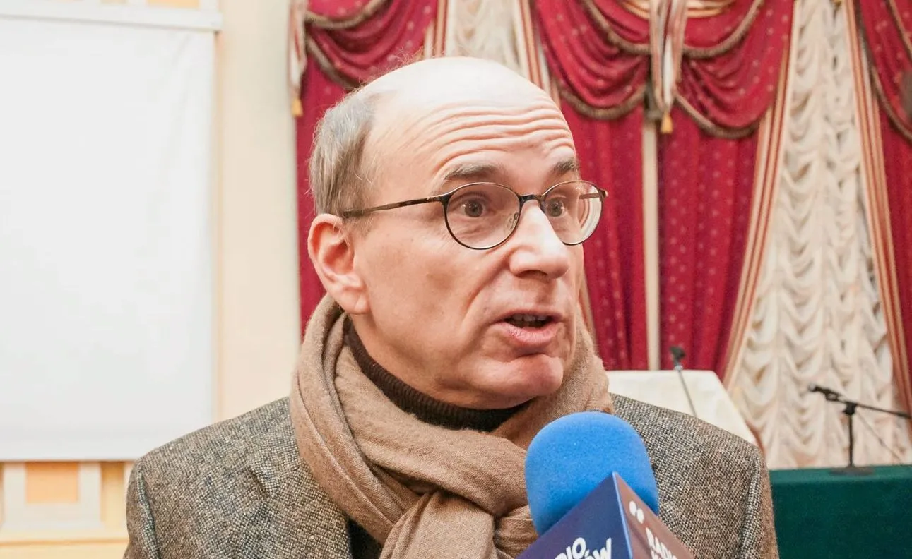 Jan Rokita krytykuje papieża: Sama jego postura, brzuszek i makarony, którymi się obżera, nie wskazują na ascetyczny styl życia