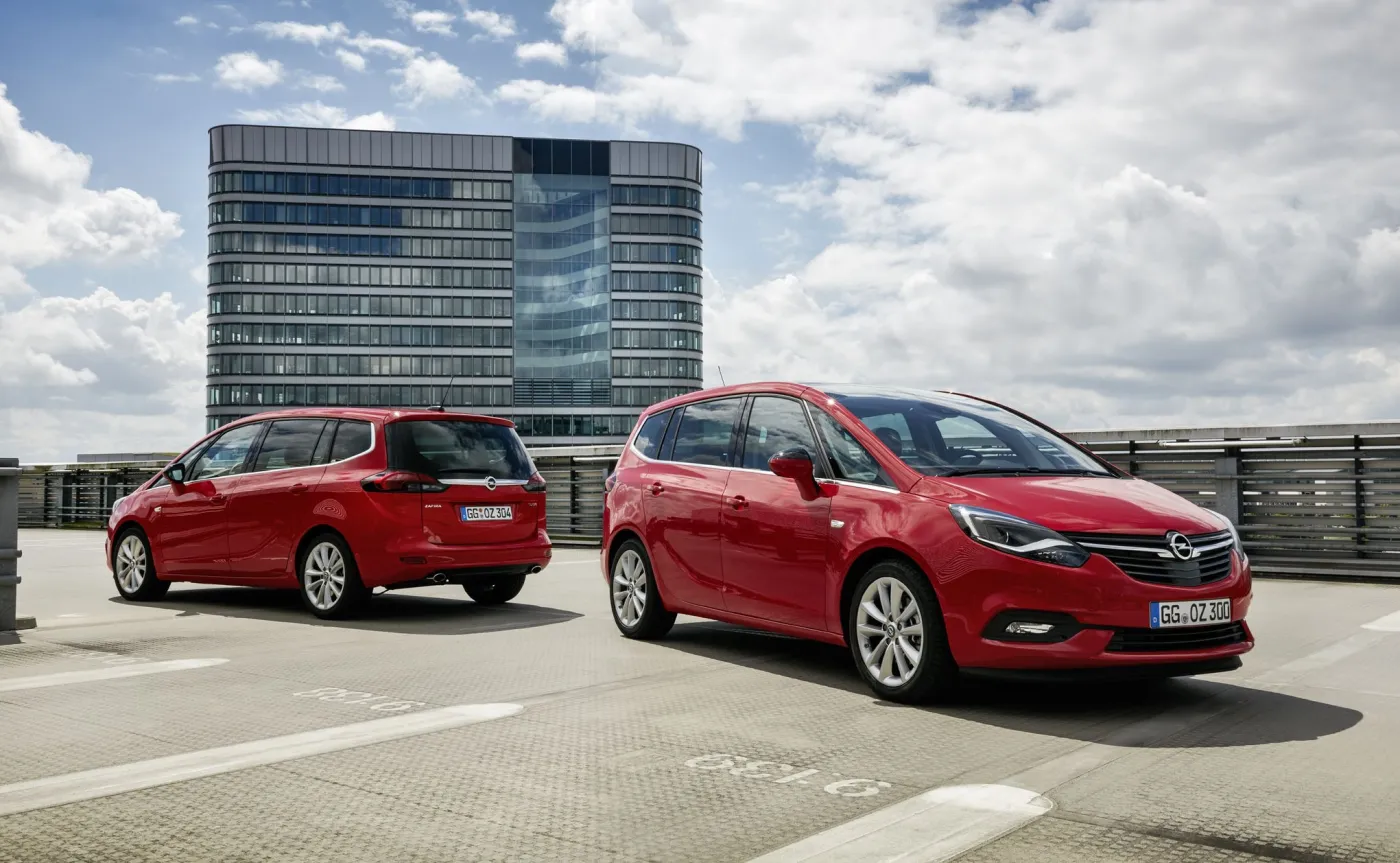 9229451-opel-zafira.jpg