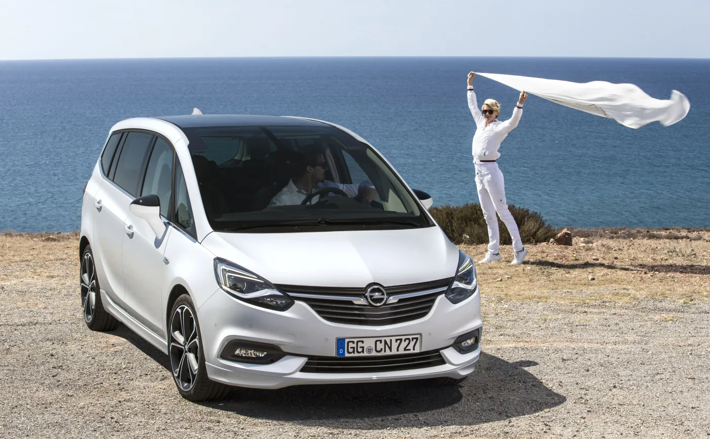 9101773-opel-zafira.jpg