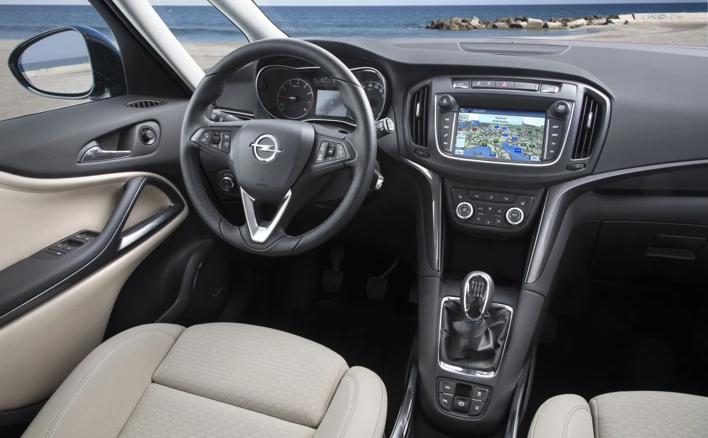 9102057-opel-zafira.jpg