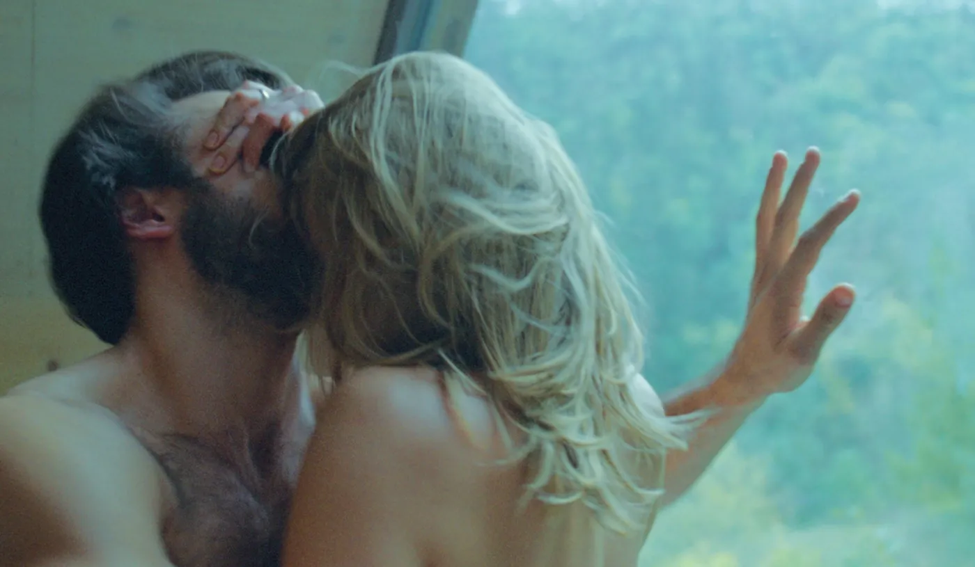 "W spirali": Jedno wielkie udawanie. RECENZJA filmu Konrada Aksinowicza