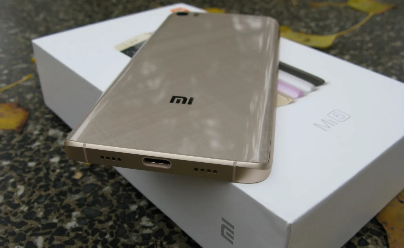 9583572-xiaomi-mi5.jpg
