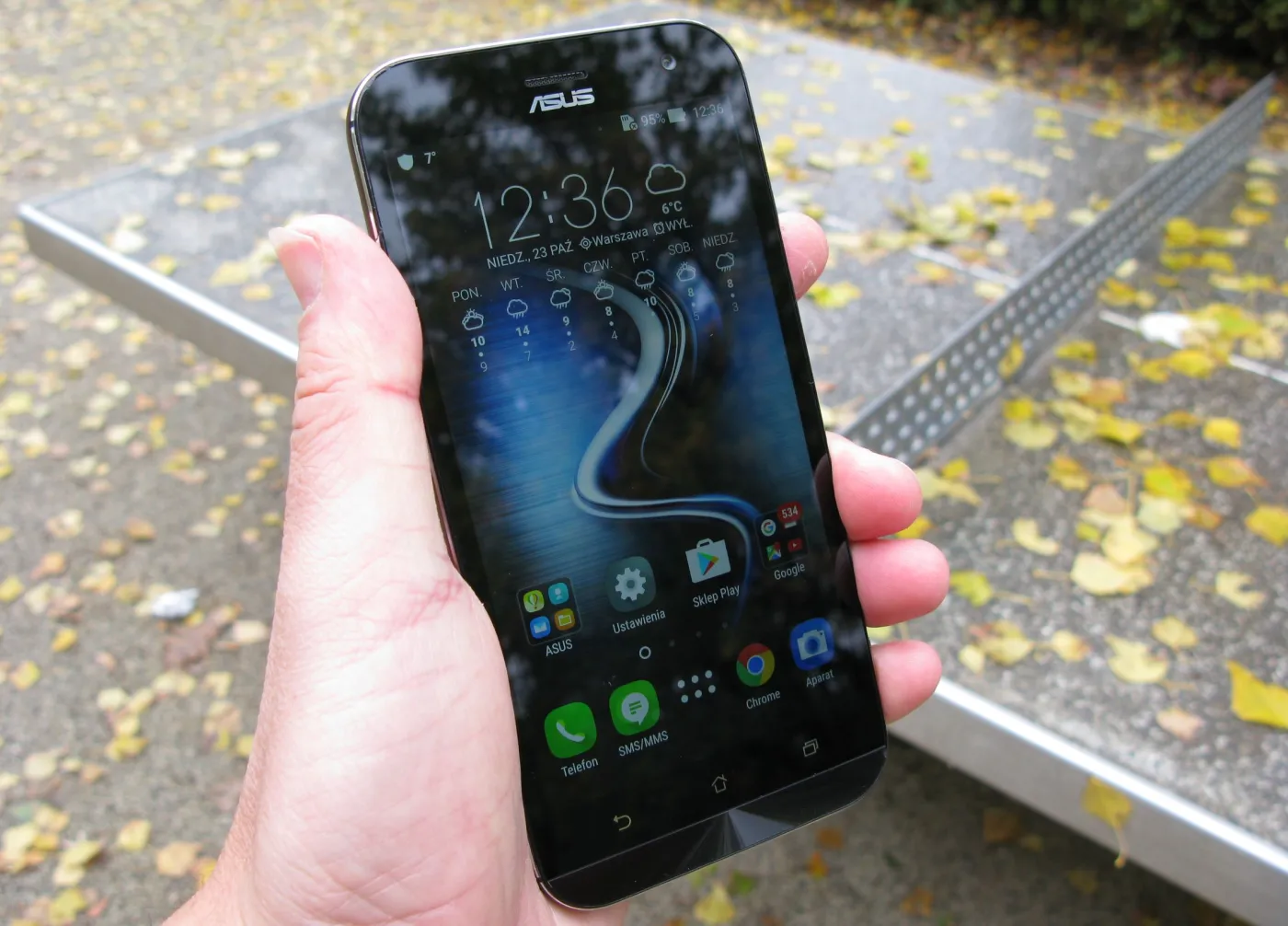 9602876-asus-zoom.jpg