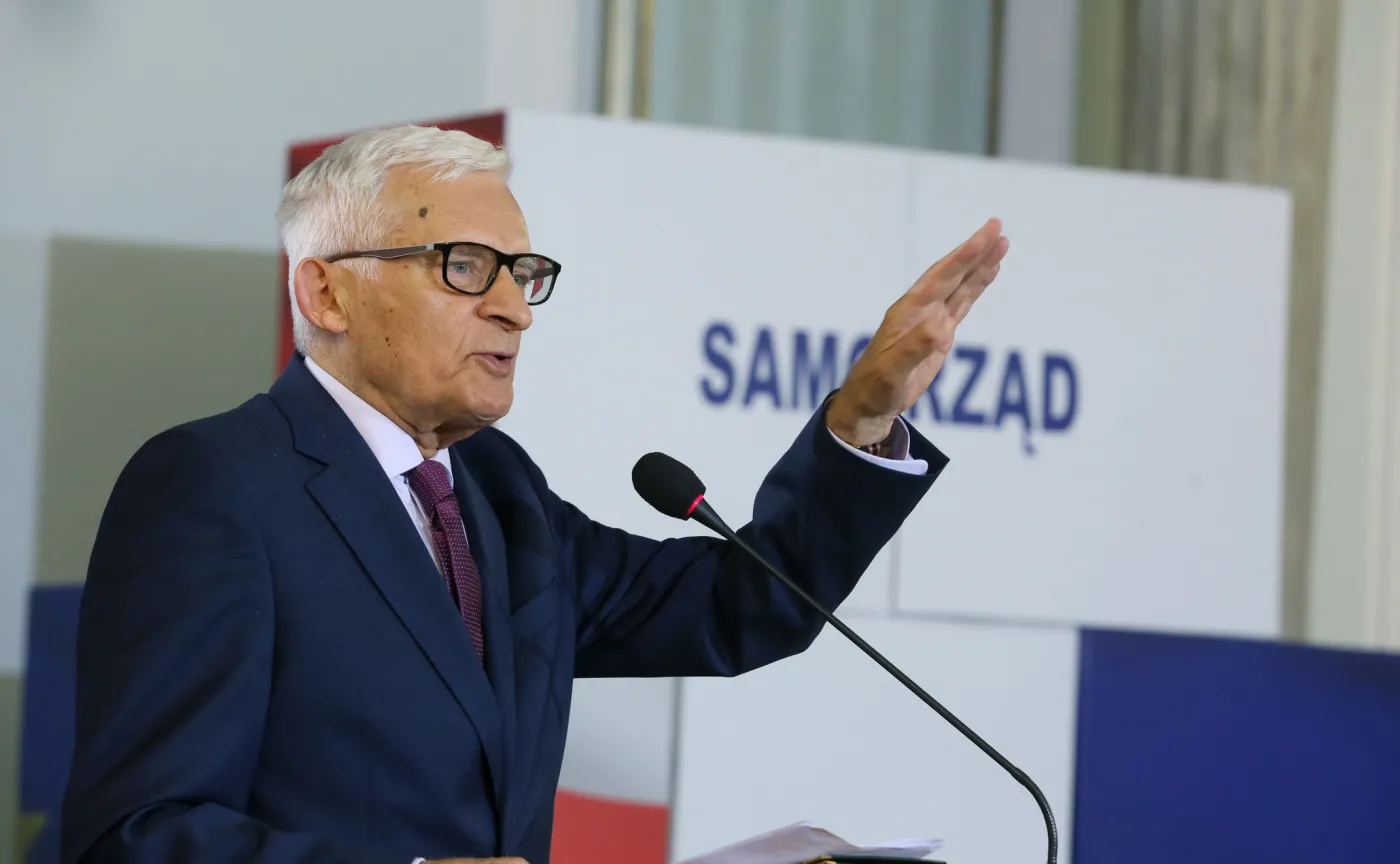 9608835-jerzy-buzek.jpg