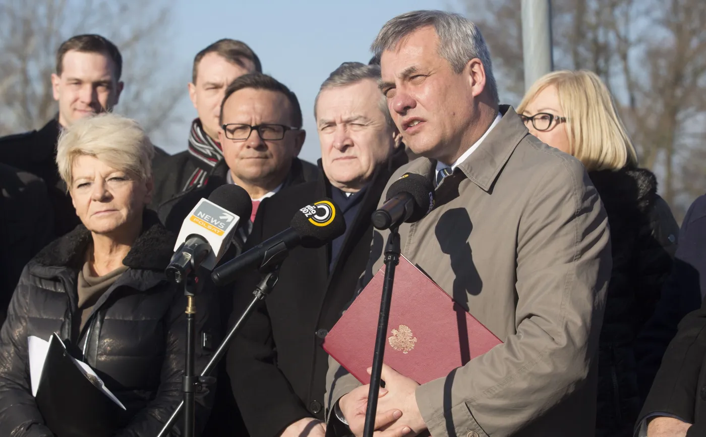 Wiceminister Szmit: autostrady A2 i A4 budowane przez poprzedni rząd nie służą interesom RP