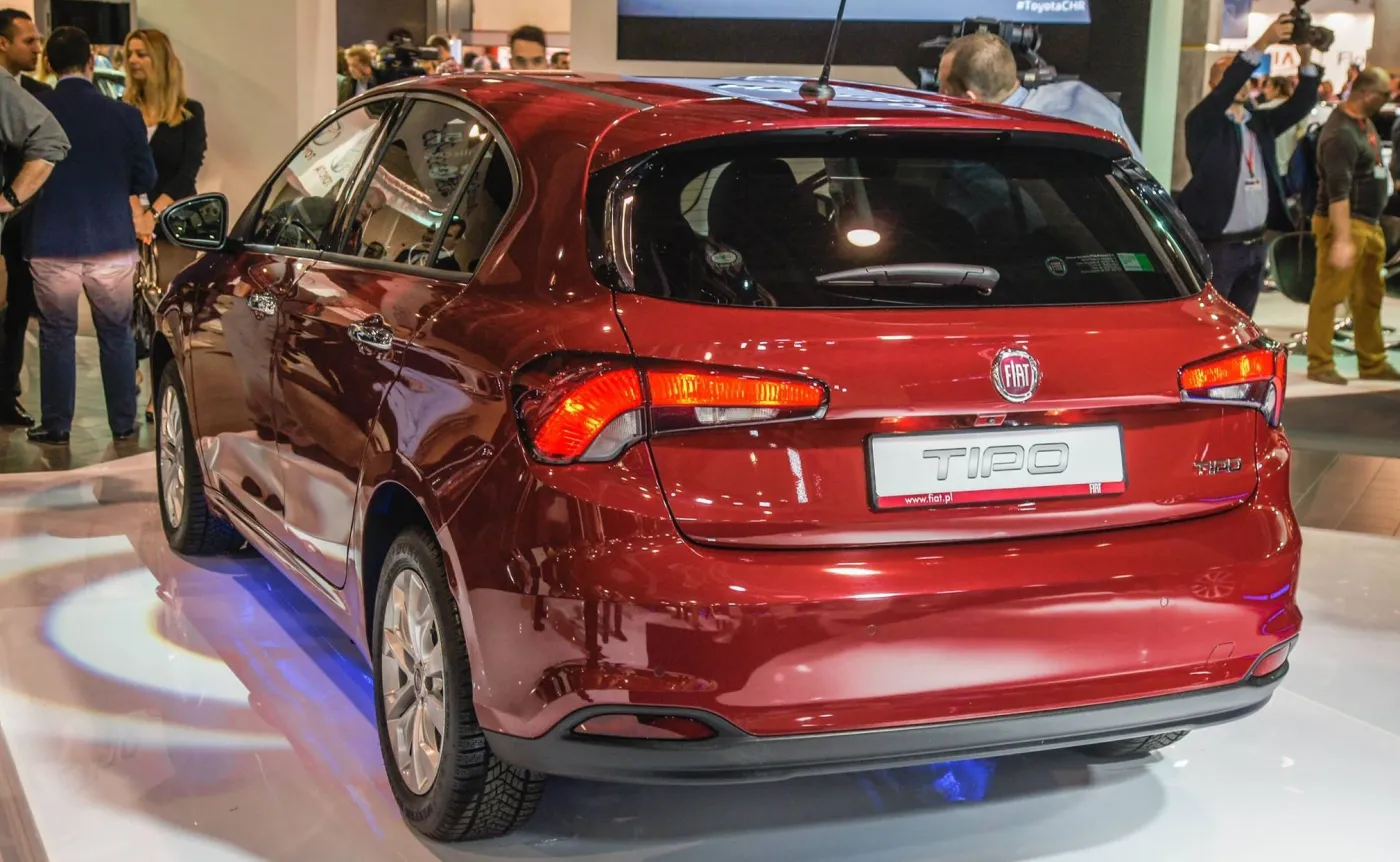 9640291-fiat-tipo.jpg